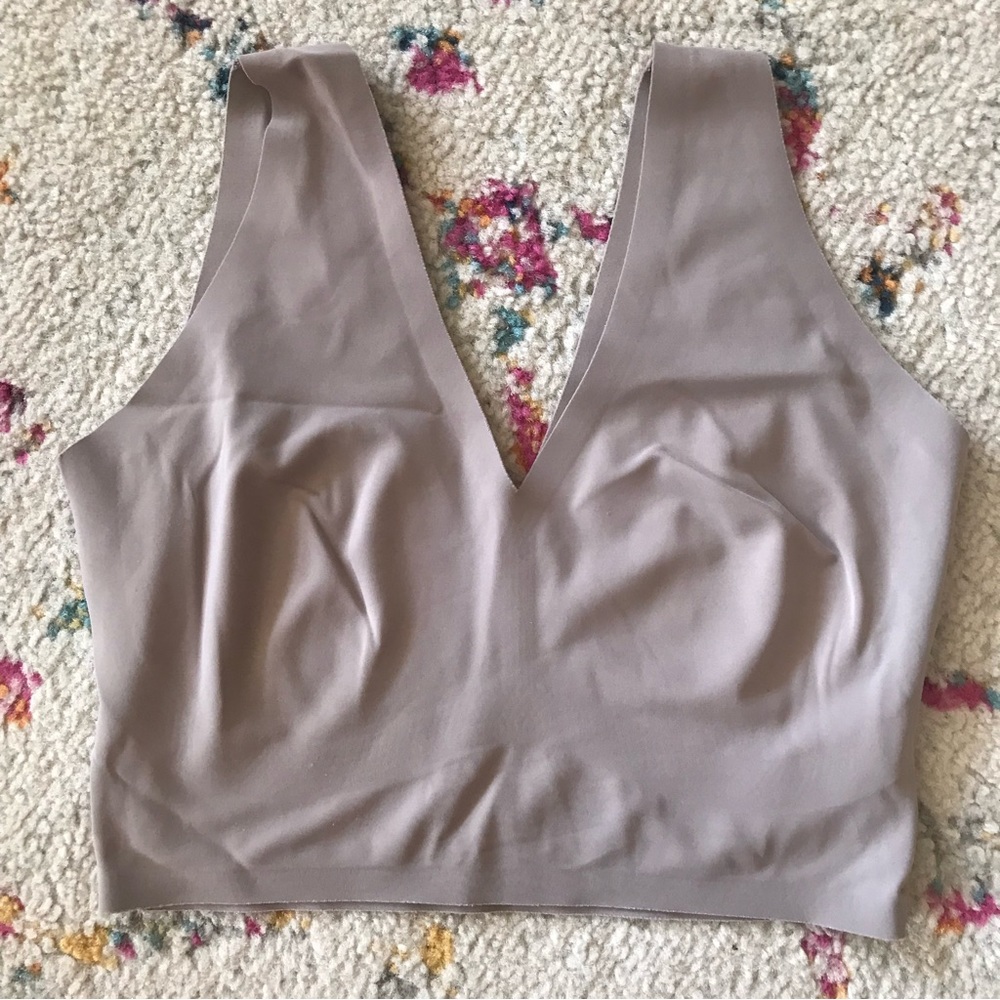 True & Co V neck bra size S with removable pads, gently used condition